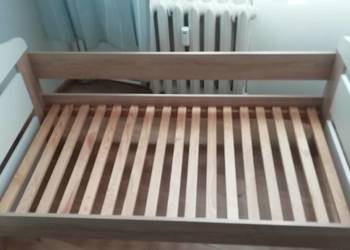 Łóżko dziecięce z szufladą 140 x 70 cm + materac