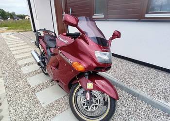 Szybki Turystyk Kawasaki ZZR 1100