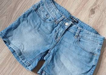 Damskie jeansowe spodenki – klasyczne