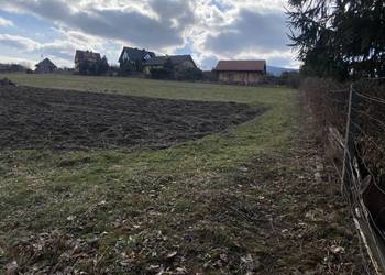 Działki budowlane z dojazdem 9,10,43ary