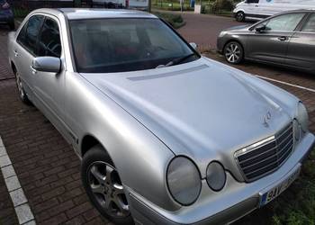 Mercedes w210 CDI200 2001 sedan