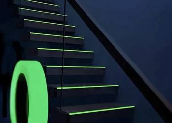 Taśma świecąca w nocy