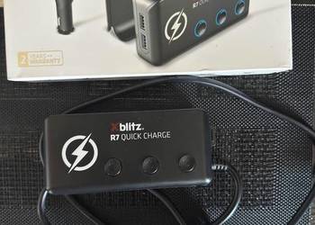 Rozdzielacz samochodowy Xblitz R7 USB QC 3.0 z trzema gniazdami