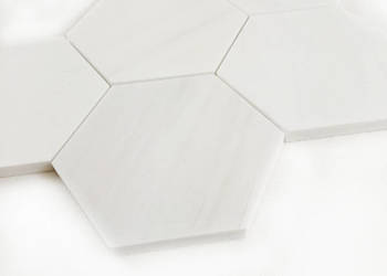 Mozaika Hexagon L z marmuru Glacier White