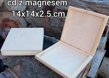 Pudełka drewniane z magnesem 14*14*2.5 cm