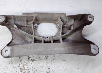 ŁAPA PODPORA SKRZYNI BIEGÓW AUDI A4 A5 8K0399263T