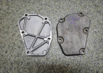 1 SZT. DEKIEL POKRYWKA CYLINDRA ZAWORU WYDECHOWEGO SUZUKI RM 250 96-00R