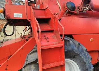 Sprzedam kombajn zbożowy bizon super Z 056