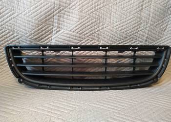Grill atrapa  kratka przód Suzuki Kizashi 71721-57L0