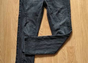Ciemno szare spodnie z przetarciami New Look Men Skinny S xS