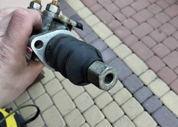 Pompka hamulcowa syrena 105l