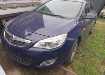 Opel Astra j 2.0 cdti 2011rok