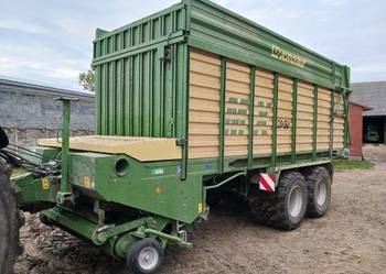 Sprzedam przyczepę samozbierającą Krone MX 320GL Sprzedam przyczepę samozbierającą Krone MX 320GL