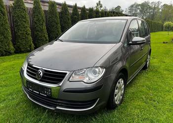 VW Touran 1.6 mały przebieg bezwypadkowy