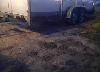 Przyczepa 2 osiowa zNiemiec 2500kg chamulec burty alu
