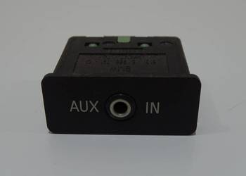 BMW E60 E61 GNIAZDO AUX IN 6986791