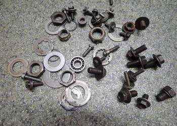 1 Szt. Nakrętka Podkładka Śruba Suzuki RM 125 90-00r F114