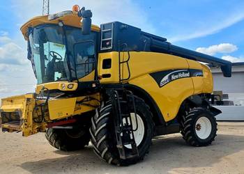 Kombajn zbożowy New Holland CX 840 heder 6,1 m