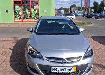 Opel Astra J 2015 Rok 1,6 MPI Benzyna Super Stan