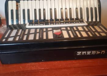 Akordenon Carmen korpus strona melodyczna