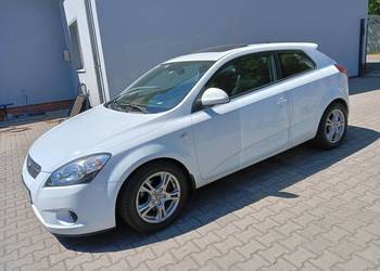 Sprzedam Kia cee'd z uszkodzonym silnikiem
