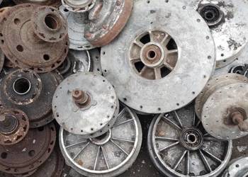 Piasty kół do motocykli z epoki PRL