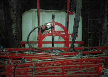 Sprzedam opryskiwacz bury perkoz 1000 l