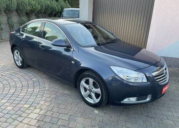 Opel Insignia 1.8 benzyna klima Hak NOwe Opony Zima