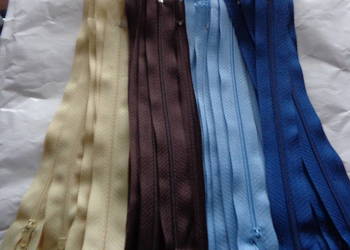 zamki do spódnicy 20cm.  40 sztuk kolory