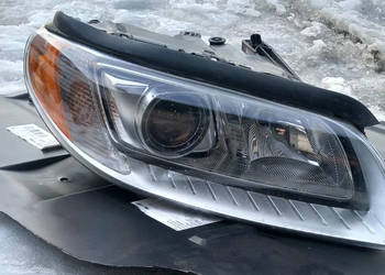 Prawy reflektor volvo V70, S80, XC70