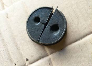 AUDI 80 B3 B4  USZCZELKA OSŁONA PRZEWODU SPRYSKIWACZY MASKI