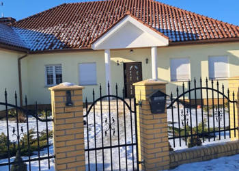 Dom jednorodzinny w Niemczu – przestrzeń, wygoda i świetna lokalizacja