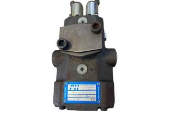 Poclain Hydraulics VMA050-T1-12-00 (4843326K) rozdzielacz hydrauliczny