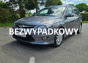 Hyundai i30 Hyundai i30 i30cw 1.4 blue Comfort I (2002-2013)
