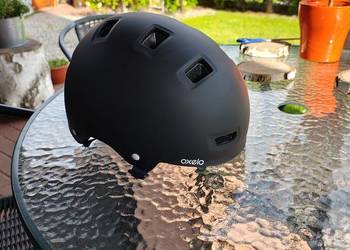 Nowy kask rowerowy - czarny