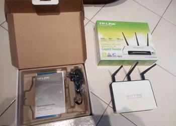 Router TP-Link TL-WR 1043 ND. WiFi