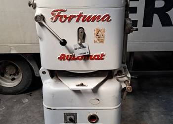 Dzielarko-zaokrąglarka do bułek Fortuna A4