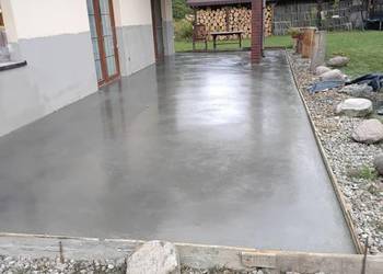 Posadzki przemysłowe – garaże, hale, podjazdy