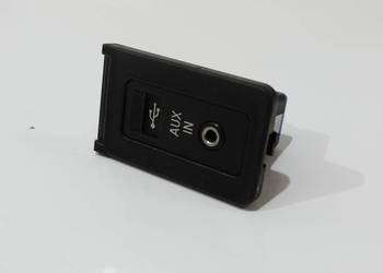 GNIAZDO ZŁĄCZE AUX USB BMW E60 9138402 (4273300)