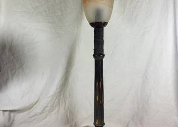 Piękna stylowa lampa lampka z kloszem