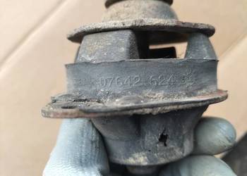 Audi 80 90 B3 B4 Poduszka skrzyni 07642 624 07642624