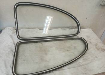 VW Garbus szyby tylne boczne z uszczelką i klinem alu 61r.