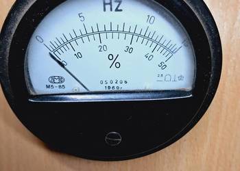 Analogowy Miernik Częstotliwości HZ 1969 r.