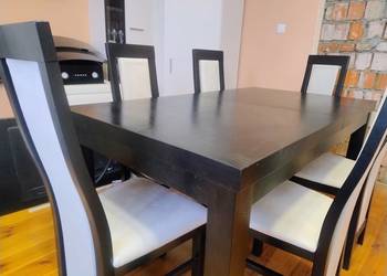 Stół kuchenny z krzesłami