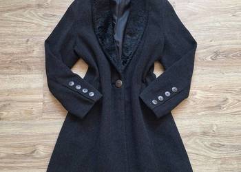 Czarny klasyczny płaszcz kaszmir wełna z lśniącym kołnierzem 40