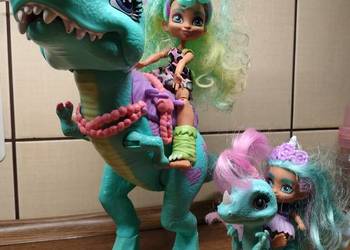 Cave Club Rockelle i Tyrasaurus firmy Mattel zestaw