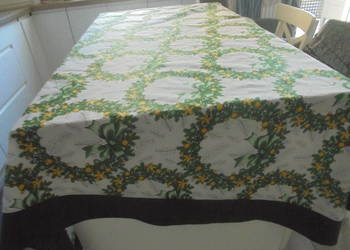 obrus świateczny 180/145 cm 45zł