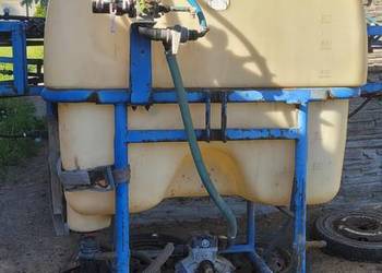 Opryskiwacz polowy 800 L 12 metrów lance