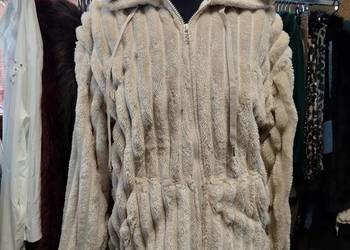 Nowa różowa / beżowa nowa stylowa bluza miś typu polar