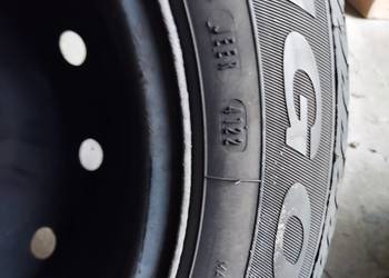 Zima 4 sztuki Dębica 205 60 16r  z felgami 5×114.3